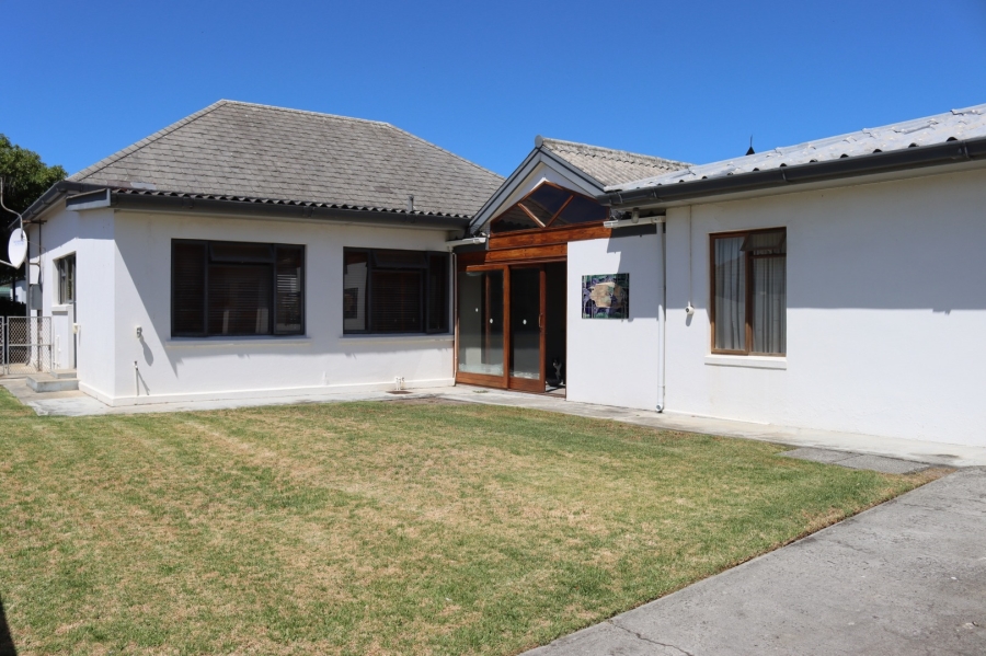 4 Bedroom Property for Sale in Kleinmond Western Cape